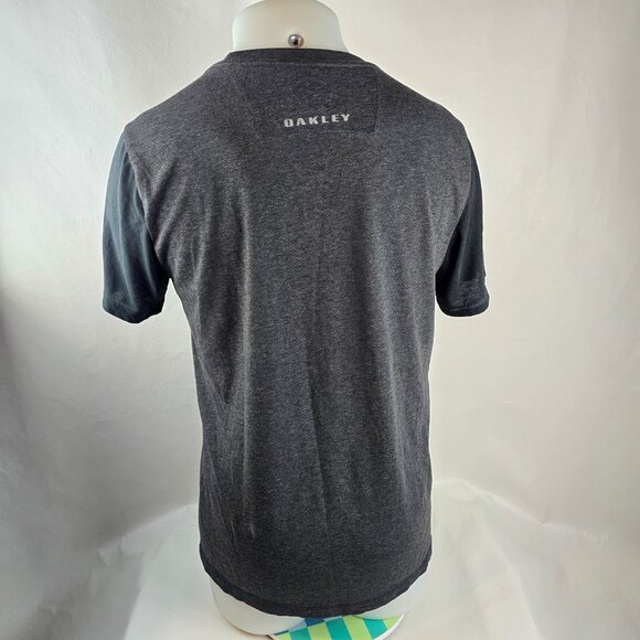 Oakley T Shirt Mens Medium Grey Hydrolix Regular Fit Casual Golf Sports Outdoors - Picture 7 of 9